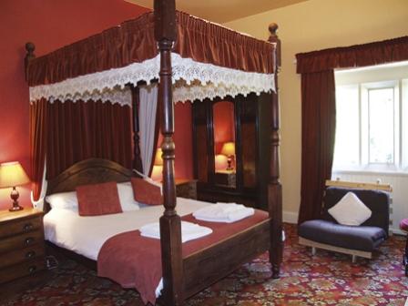Four Poster Bed, The Buck Inn, Malham, Yorkshire Dales