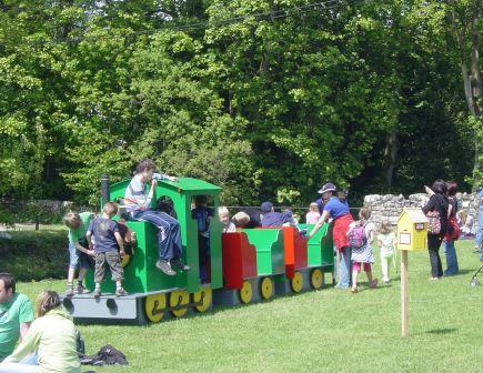 Malham Safari Trail Animals in Concert 28th May   1st June 2011